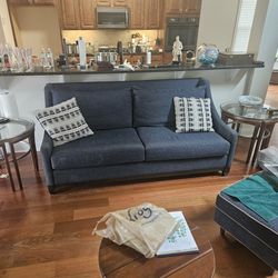 Couch With End Tables