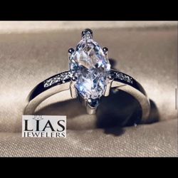 New 18k White Gold Engagement Ring 