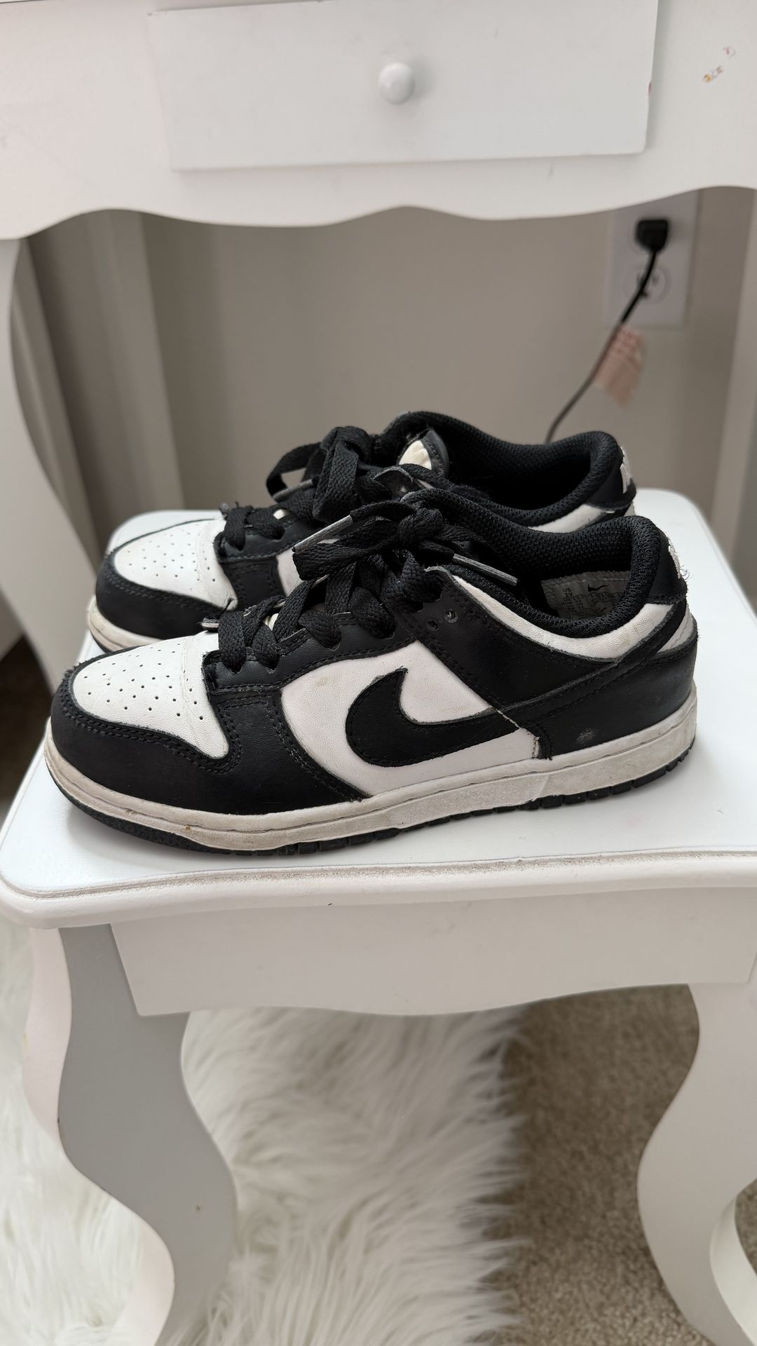 Nike dunk panda size 1Y