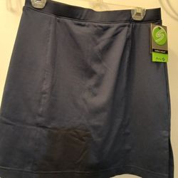 Bette And Court Ladies Swing Golf Skort Size Small. New With Tag