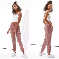 AE Relaxed Mom Jogger