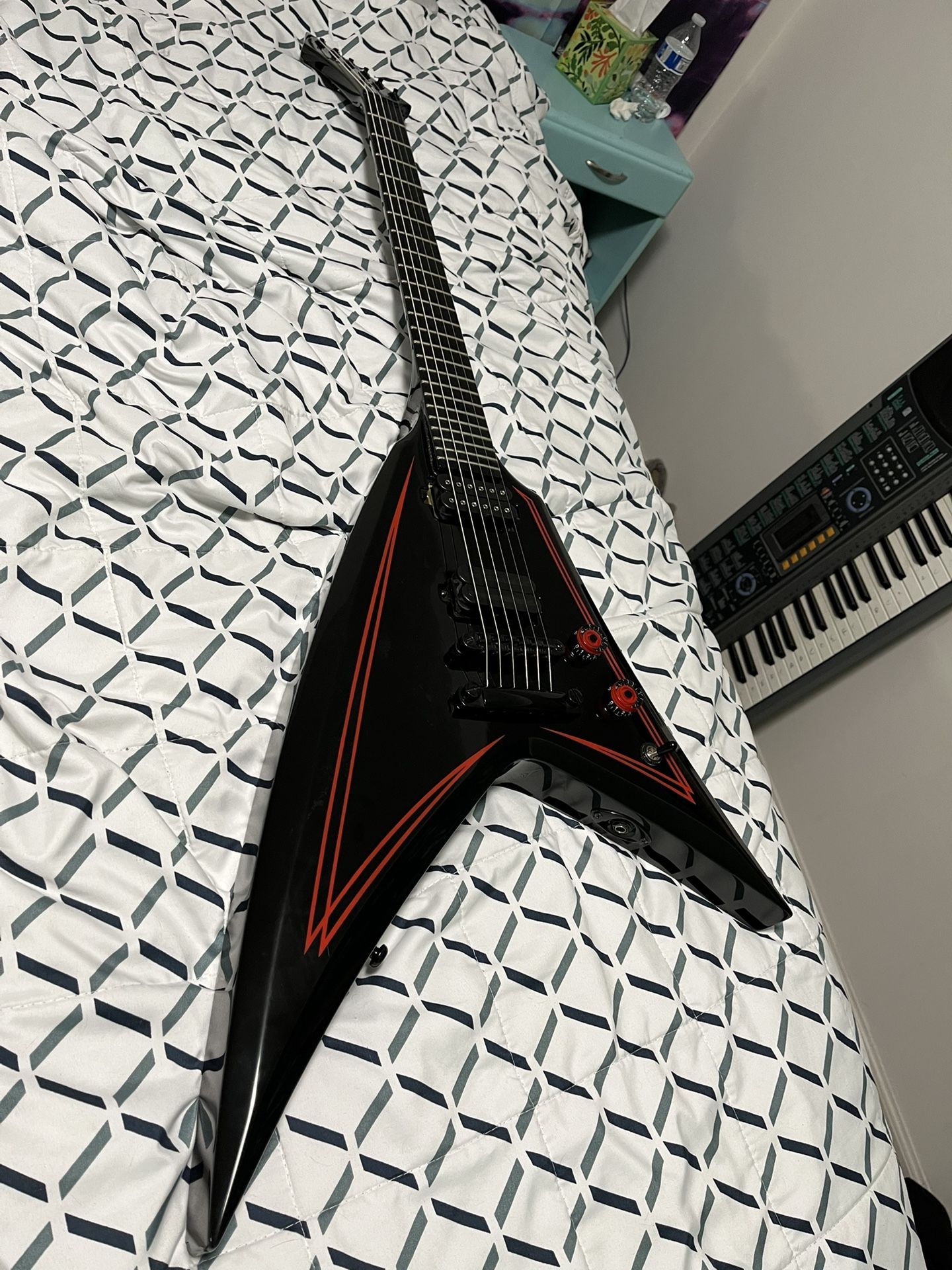 FS/FT: Washburn Vindicator HM Series Guitar