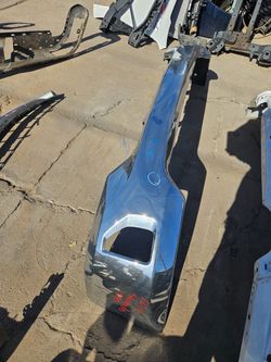 Chevy Silverado 1500 front bumper Oem