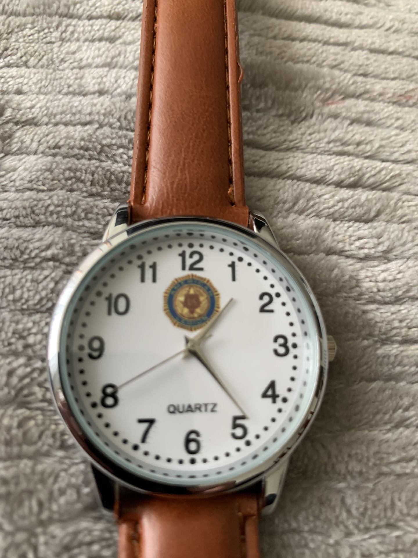 Very good clock works well condition very good.