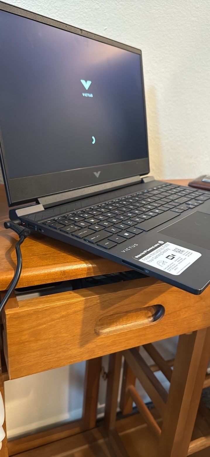 hp victus laptop(OFFERS ARE WELCOME)