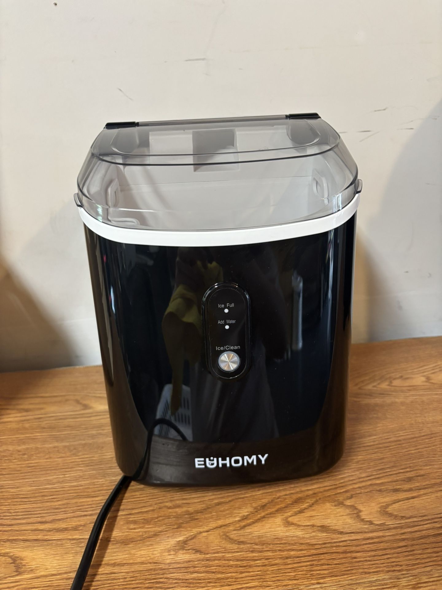 Crushed Ice Maker, Excellent Condition