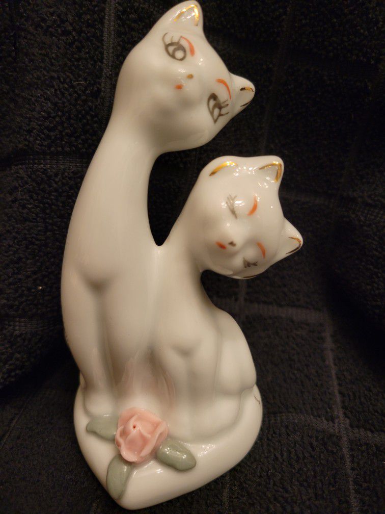 Vintage Porcelain White Long Neck Cat And Kitten Figurine Statue W/ Pink Flower