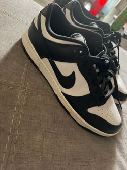 Nike lowtop Panda Dunks