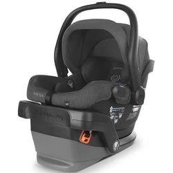 Uppababy infant Mesa Car seat 