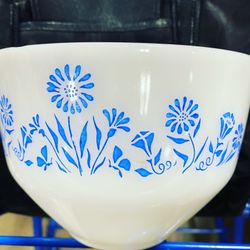 Vintage Federal Milk Glass Mixing Bowl