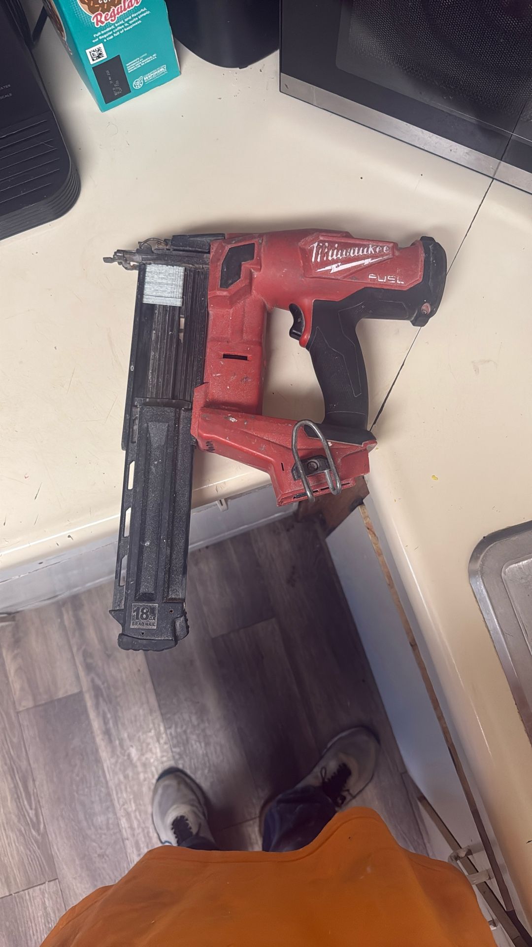 M18 Fuel Brushless Brad Nailer 