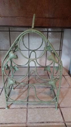 Metal wine rack