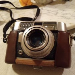 Voigtlander 35 Mm Vintage Camera 1960s 2.8/