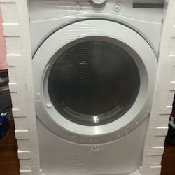 LG Stackable Dryer brand New 75 inches