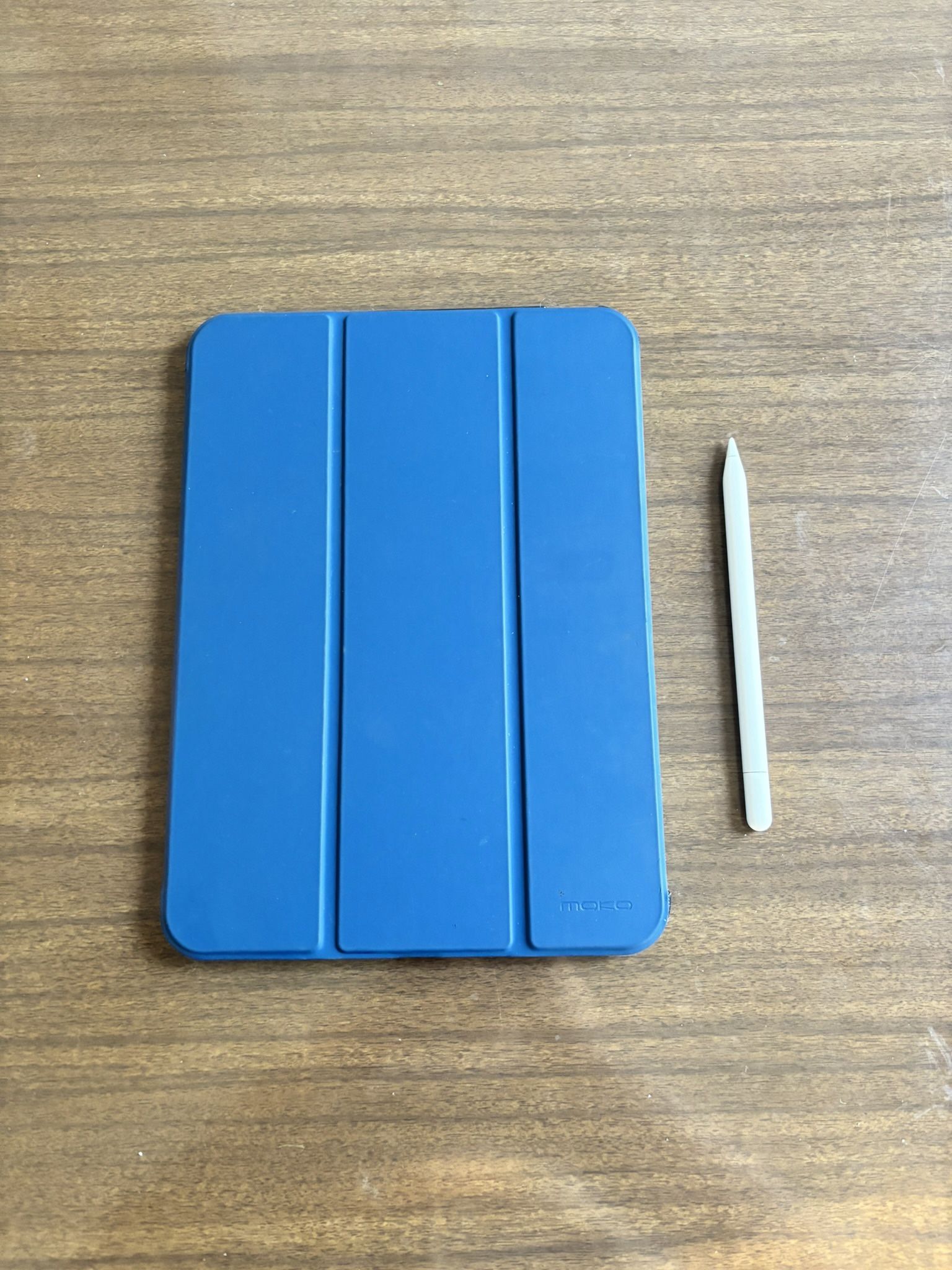 iPad 10th Generation w/ Case And Apple Pencil