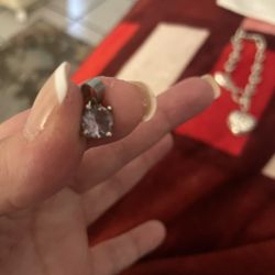 Woman Earrings Pendant And Chain And Bracelet 