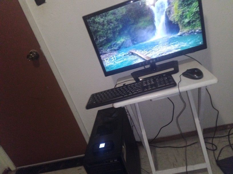 LG PC LG Monitor Keyboard And Mouse 200 But I'll Take Any Deal