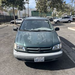2000 Toyota Sienna
