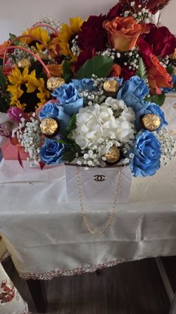 Flower arrangements for Valentines