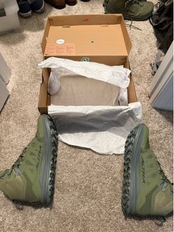 Altra lone peak 9