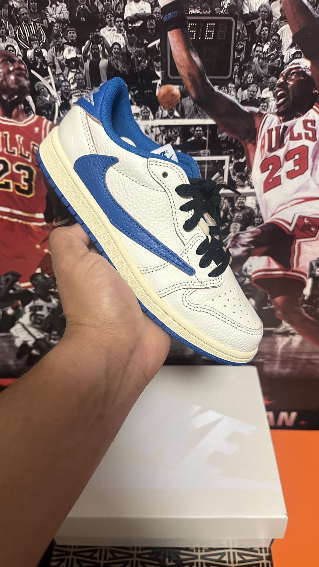 Jordan 1 Low Fragment X Travis Size 2.5Y