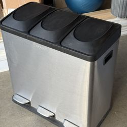 Step N’ Sort Kitchen Trash & Recycling Can – 3 Compartme