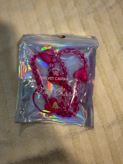 New velvet caviar pink heart phone charm