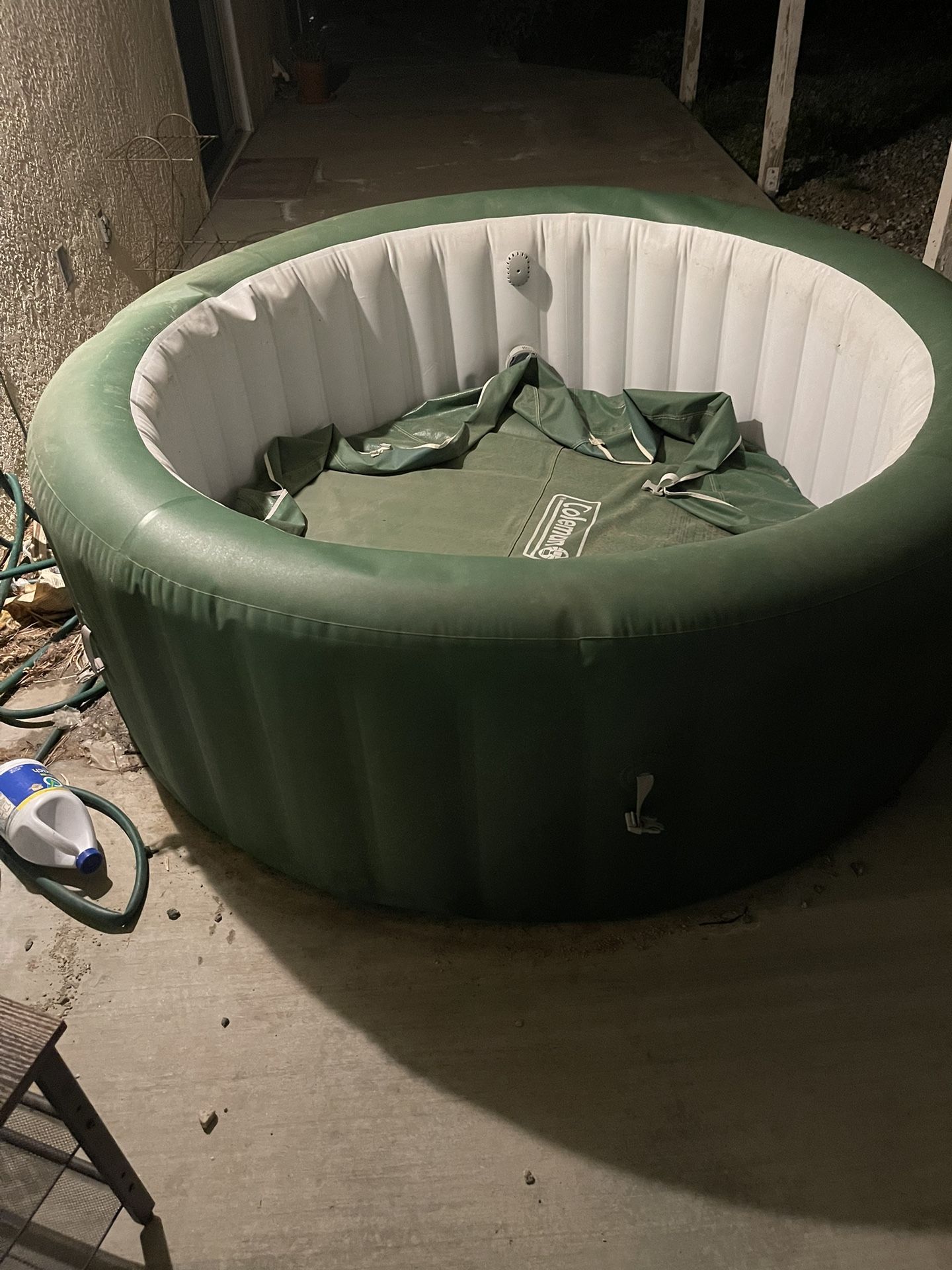 Jacuzzi Portable 4 Person for Sale in Desert Hot Springs, CA OfferUp