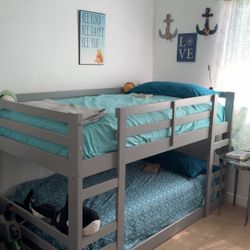 Low, Boys Twin Bunk Bed