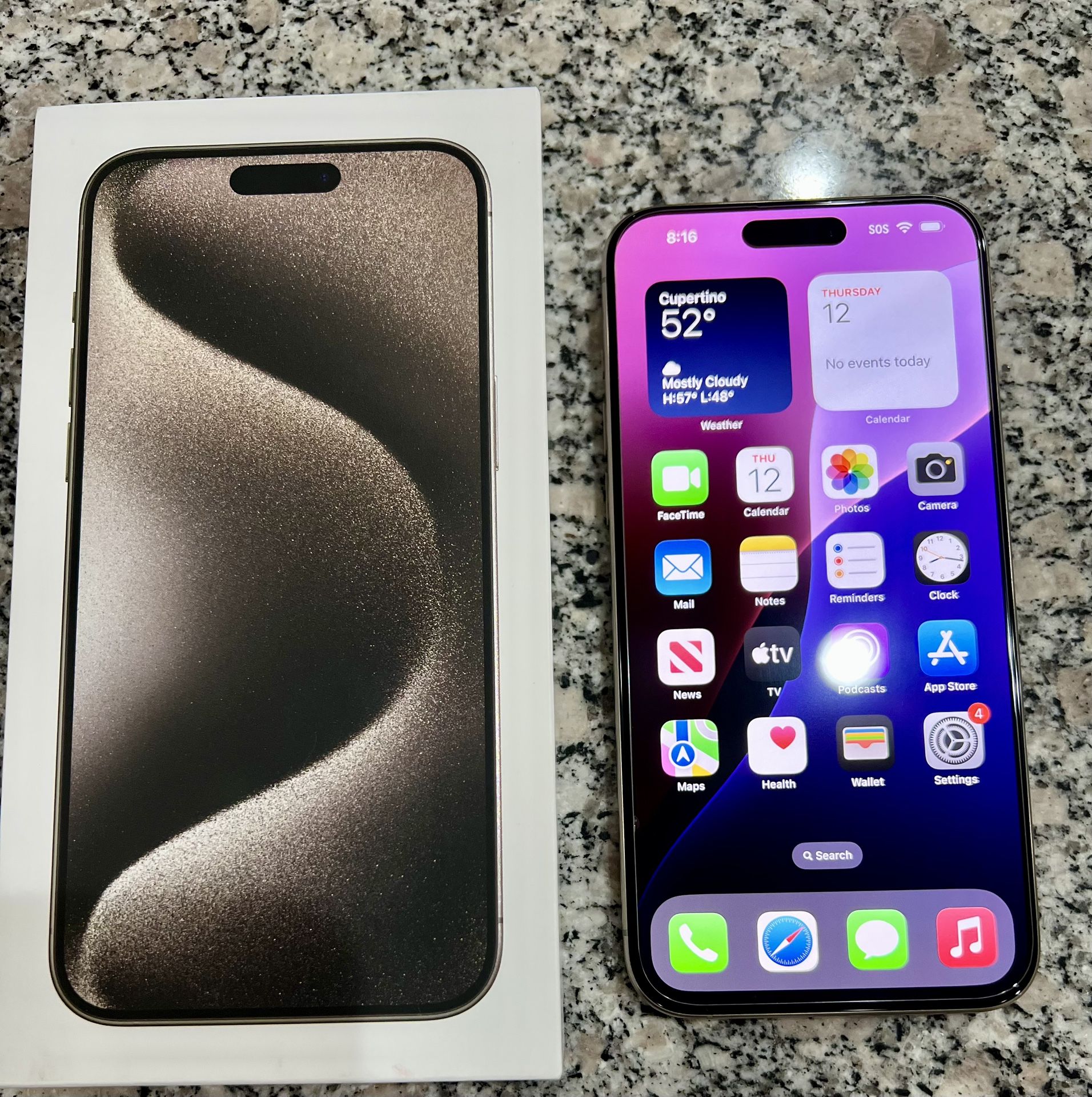 iPhone 15 Pro Max 256gb / Unlocked/ Like New / Comes With Charging Cable, Original Box , MagSafe Case And Screen Protector! 