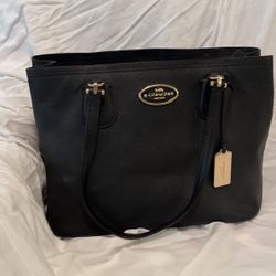Coach Purse New!!
