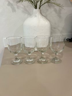 Set of 4 vintage-style clear glass goblets