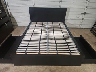 IKEA Queen Size Bed Frame With 2-Drawers, Good Conditions 👍, Black Color ⚫️