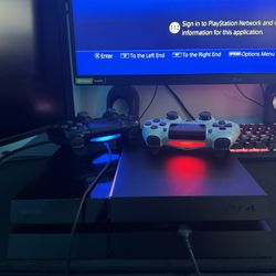 PS4 (861 GB)W/ Two Controllers And Back Buttons Attachment