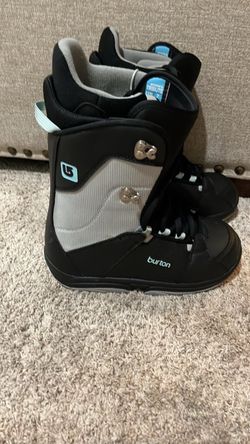 Burton Women’s Snowboarding Boots Size 7