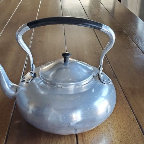 Oxo Brew Classic Tea Kettle for Sale in Anaheim, CA - OfferUp