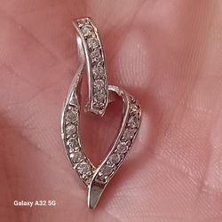 VTG.  CZ  STERLING SILVER HEART PENDANT 