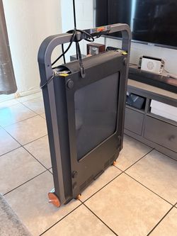 NEED GONE! King Smith Folding Treadmill