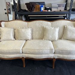 Antique/ Victorian Couch 