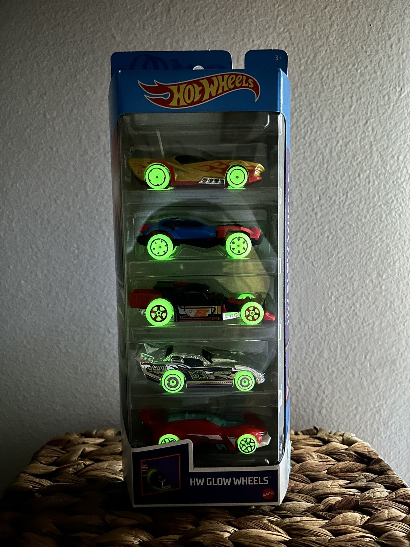 Hot wheels glow wheels 5 pack sales