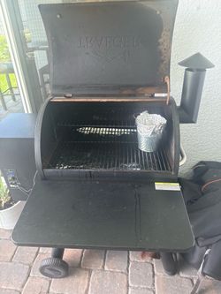 Traeger 22 gold series pellet grill