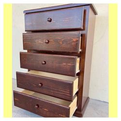 5 drawers dresser / Five drawers dresser