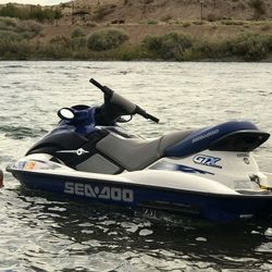 Seadoo GTX Bombardier Yr. 2000 -3 Seat Make Offer!