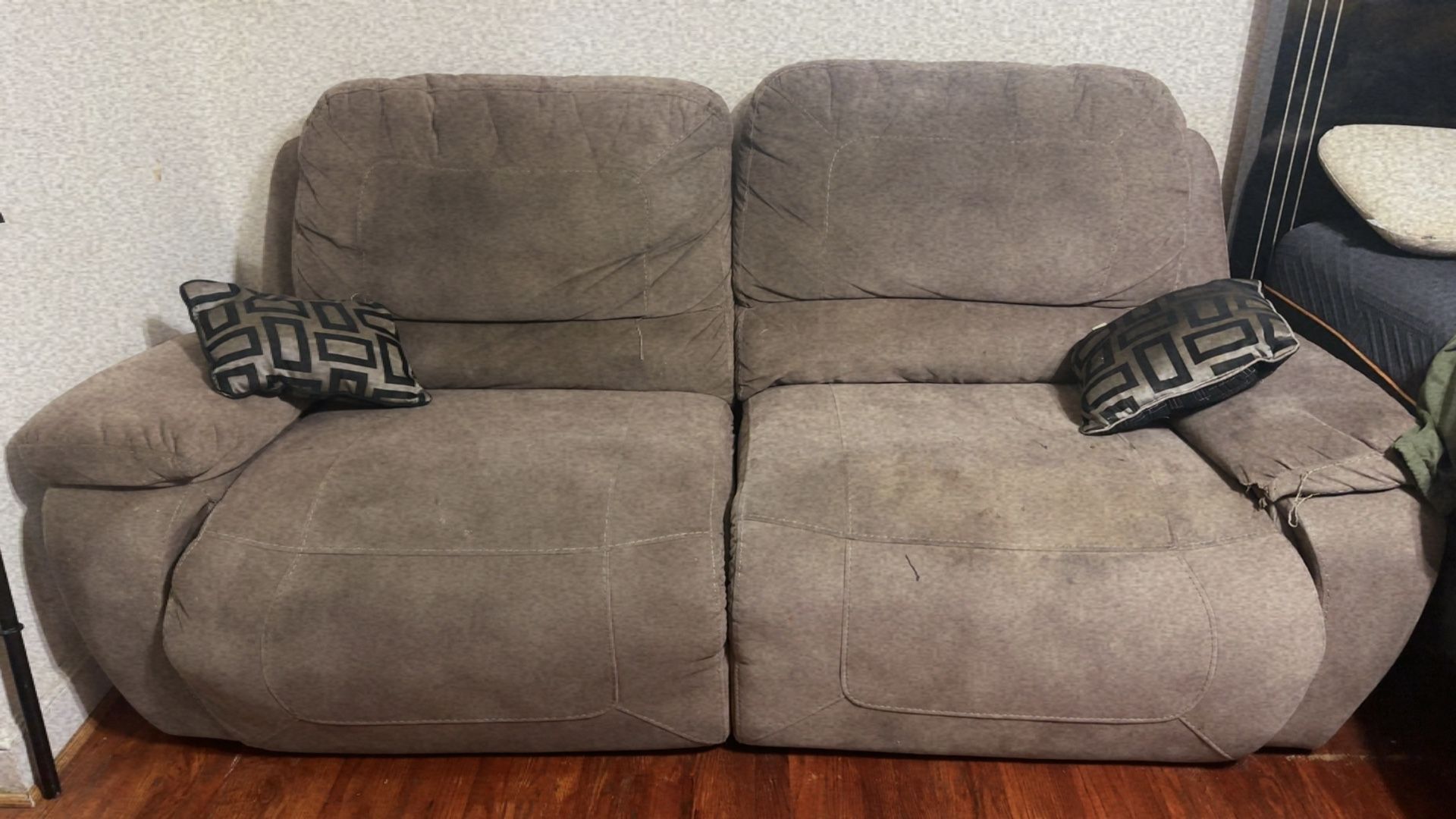 Electric Recliner Couch