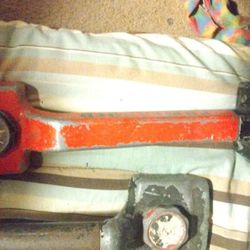2 Carpet Kickers 