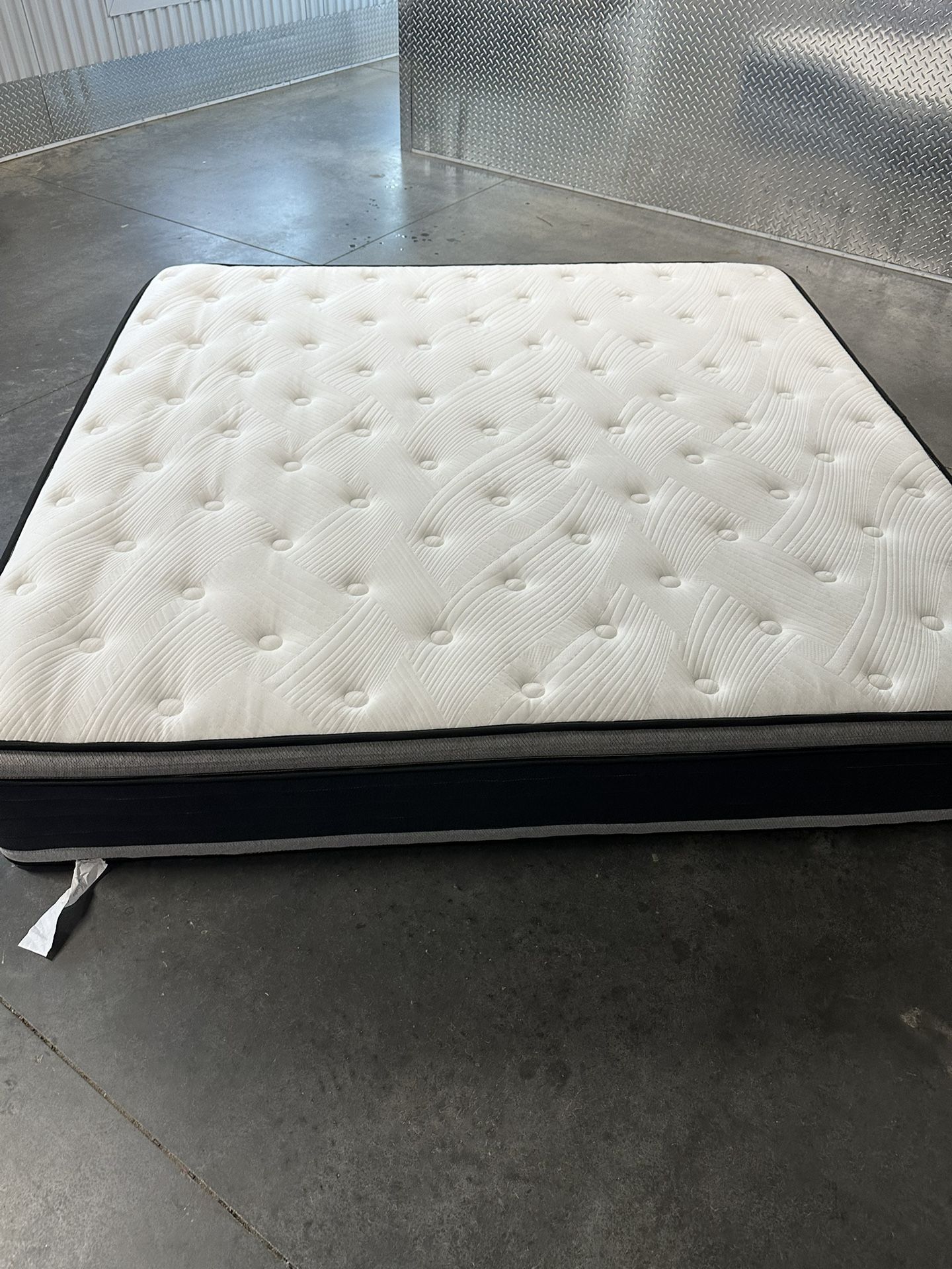 King Size Pillowtop mattress