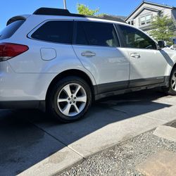 Subaru Outback Awd Clean Title 2013