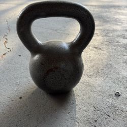 30lb Kettlebell 