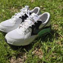 Women's Nike Size 11