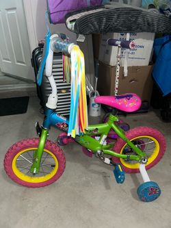 Encanto bicycle for little girls with training wheels
